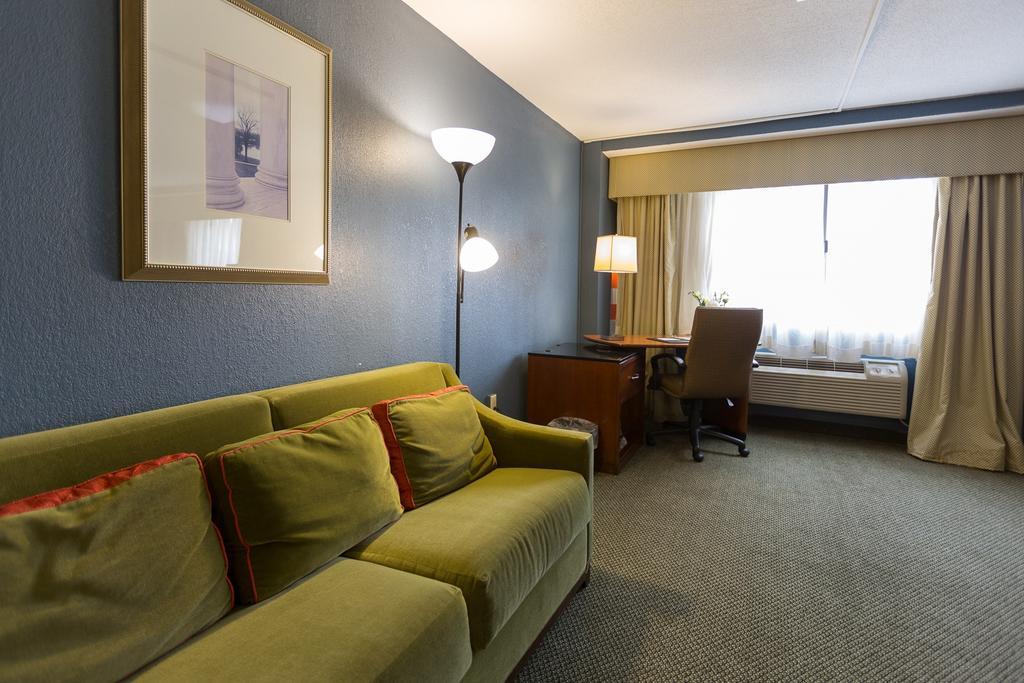 Capital Plaza Hotel Frankfort Eksteriør billede