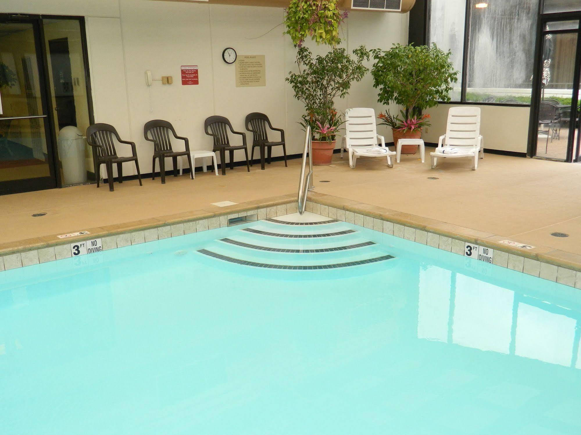 Capital Plaza Hotel Frankfort Eksteriør billede